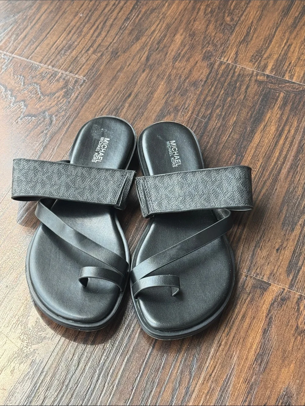 MICHAEL Michael Kors Black Leather Toe-Ring Slide Sandals